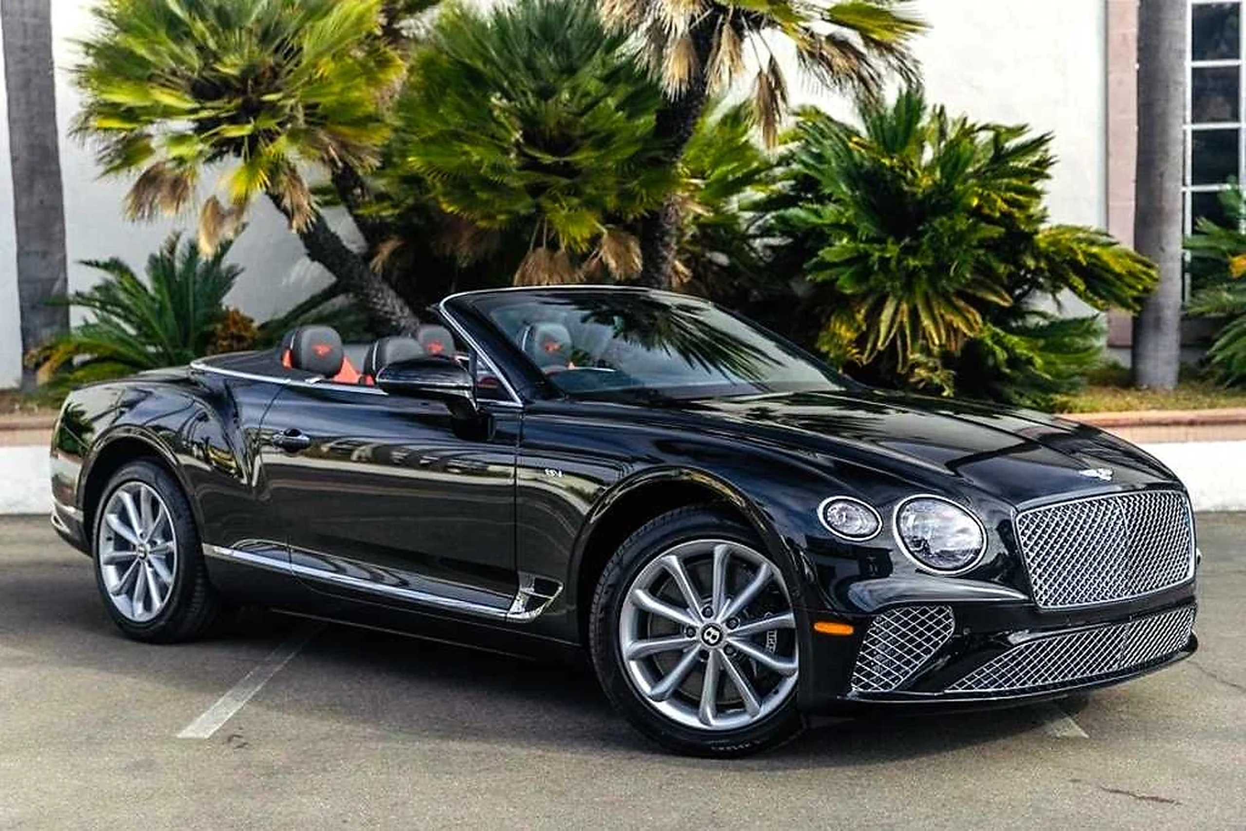 Bentley Continental GTC detail relevant to grand-touring car rentals on LUXURY CAR RENT / US
