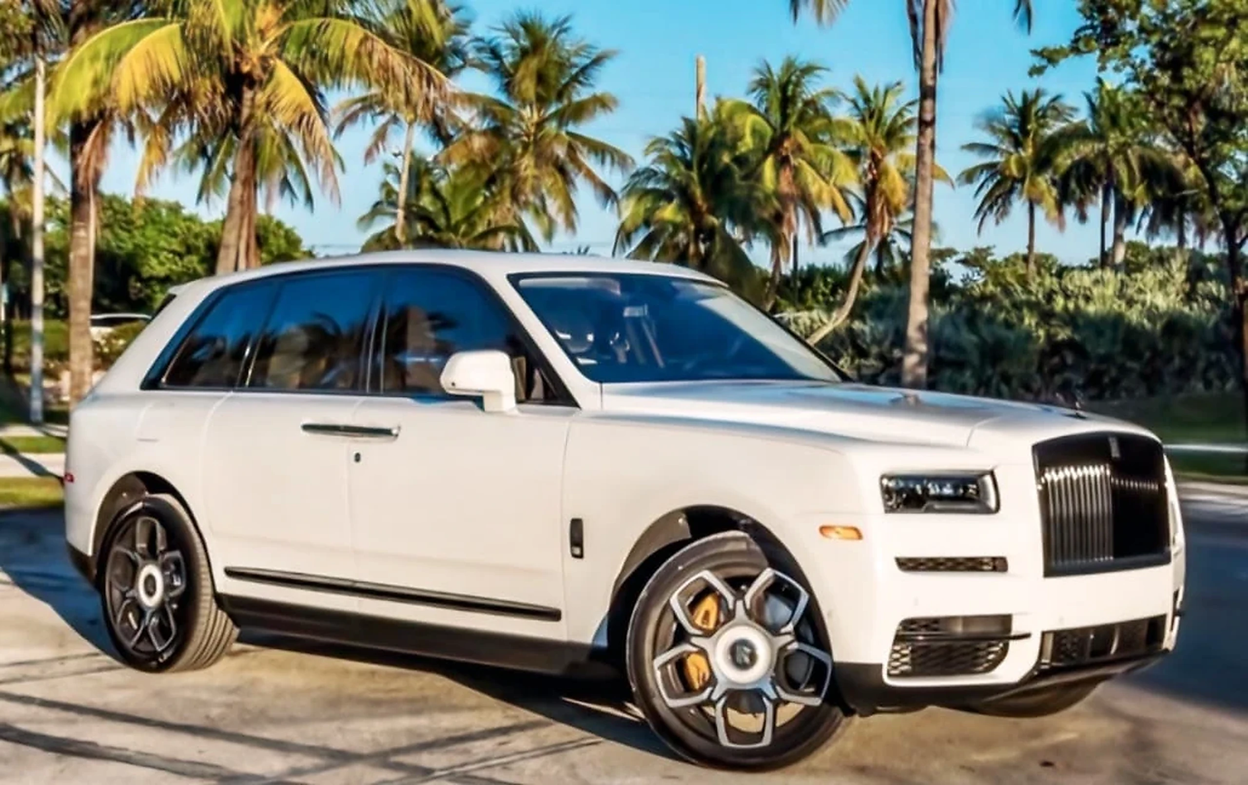 Rolls-Royce Cullinan Black Badge detail relevant to miami villa car delivery on LUXURY CAR RENT / US